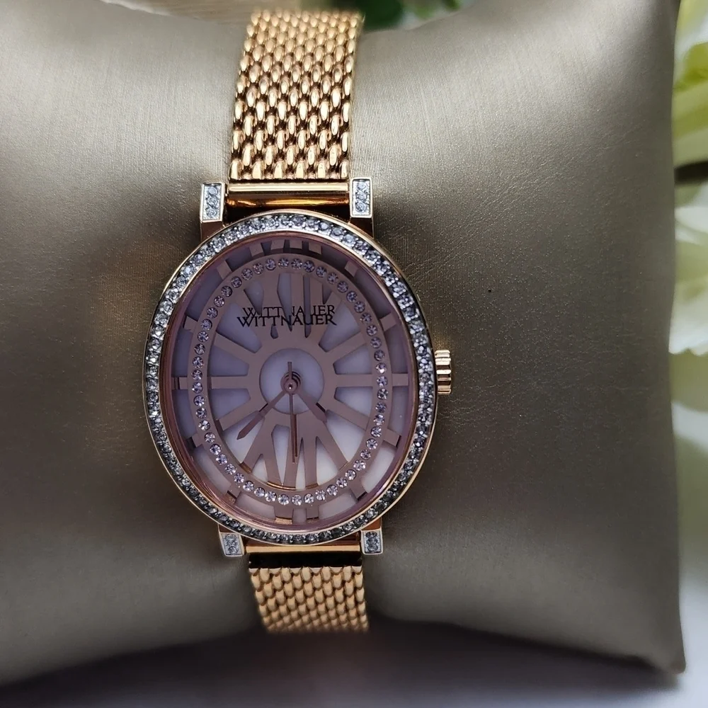 WITTNAUER WOMAN'S DRESS WATCH